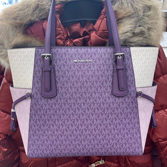 Michael Kors Handbags - MICHAEL KORS Voyager Large Color-Block Signature Logo Shoulder Tote 
Dark Purple